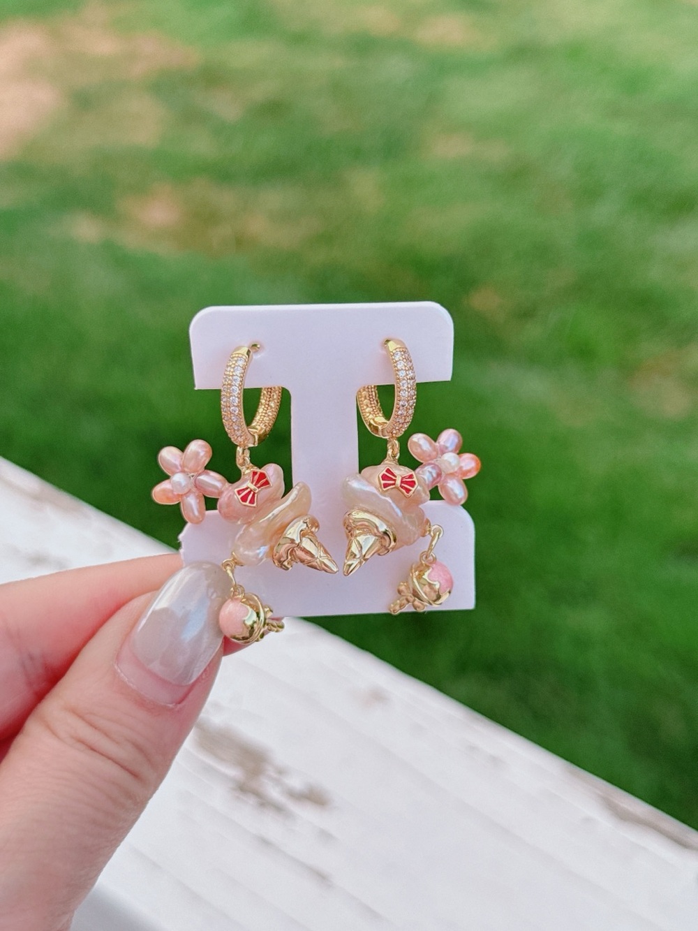26E481 Handmade Freshwater Baroque Pearl Ice cream Cone Huggie Earrings - Picture 5 of 7